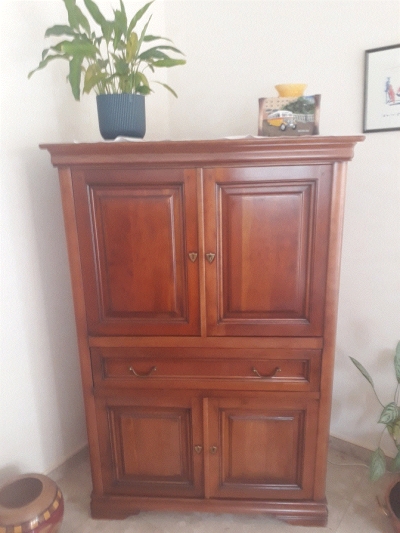 Photo don objet -Meuble tv-multimedia en merisier