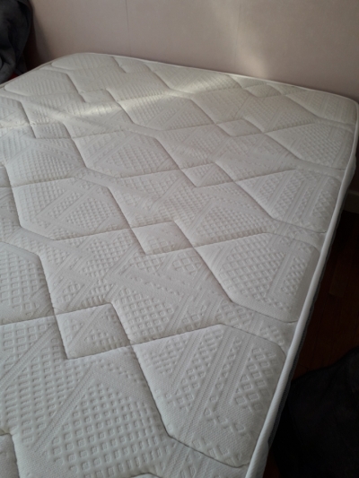 Photo don objet -Donne matelas bultex 140x190